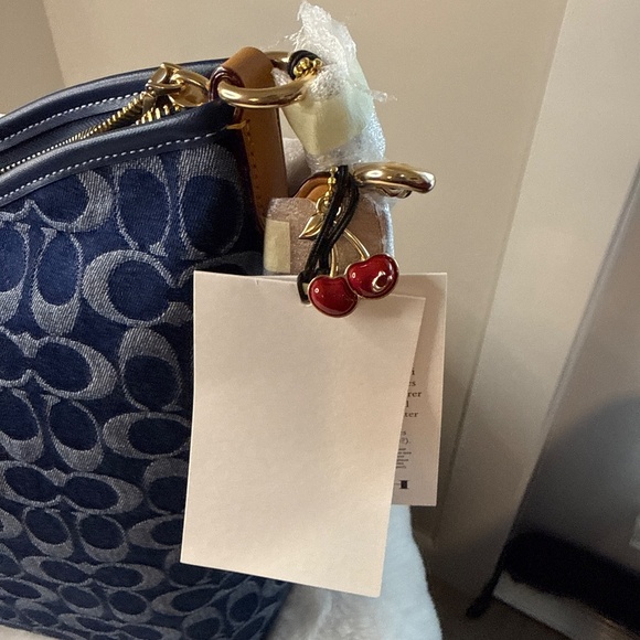 New!  Laurel Large Shoulder Bag In Signature Denim - Picture 8 of 8